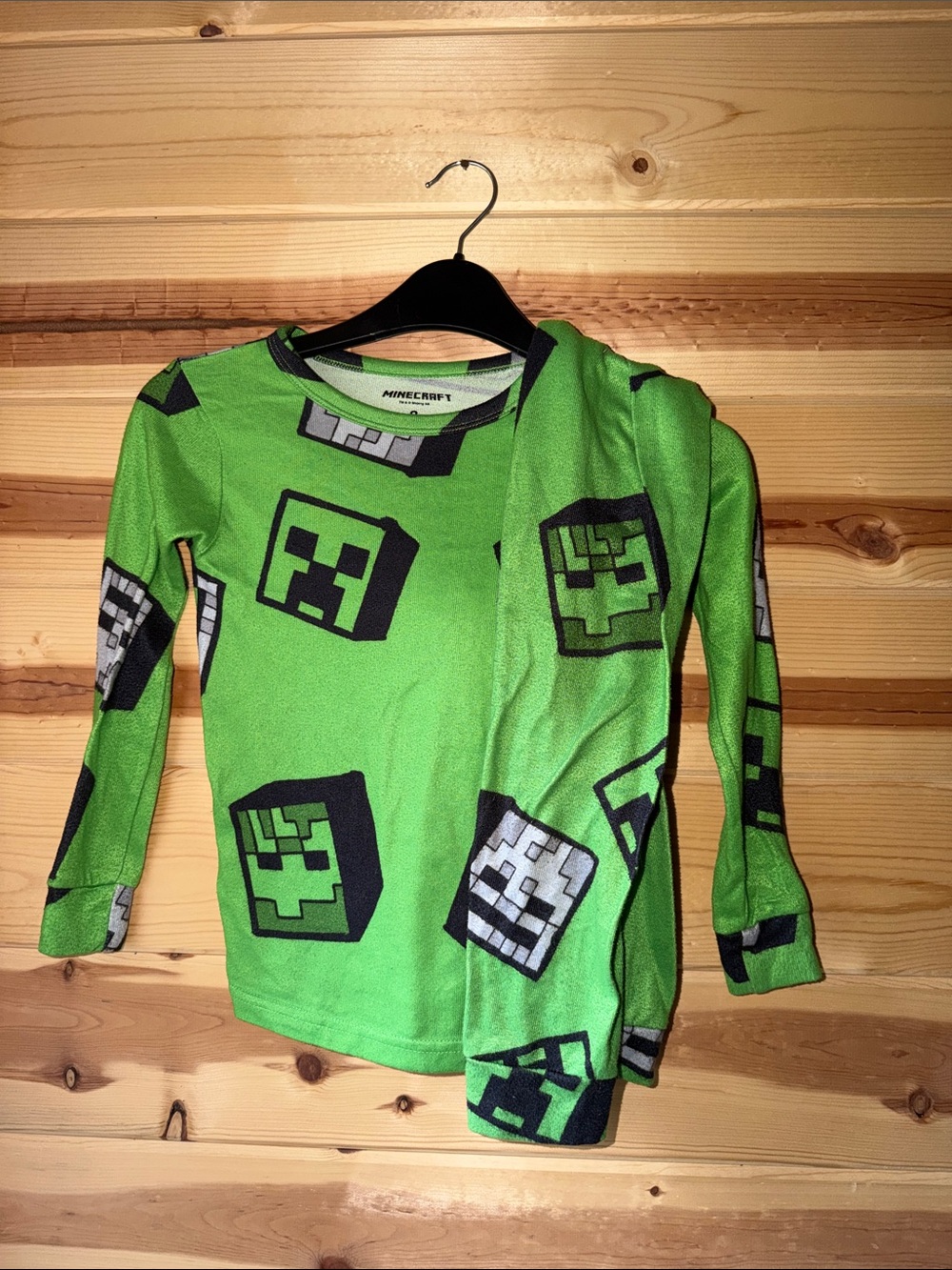 Minecraft Kids' Green Creeper Print Long-Sleeve Pajama Top